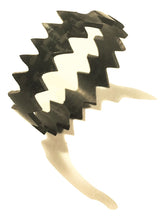 Shark Jaws Ring Carbon Fiber Jewels Black Color Plain Wave - Carbon Fiber Gift